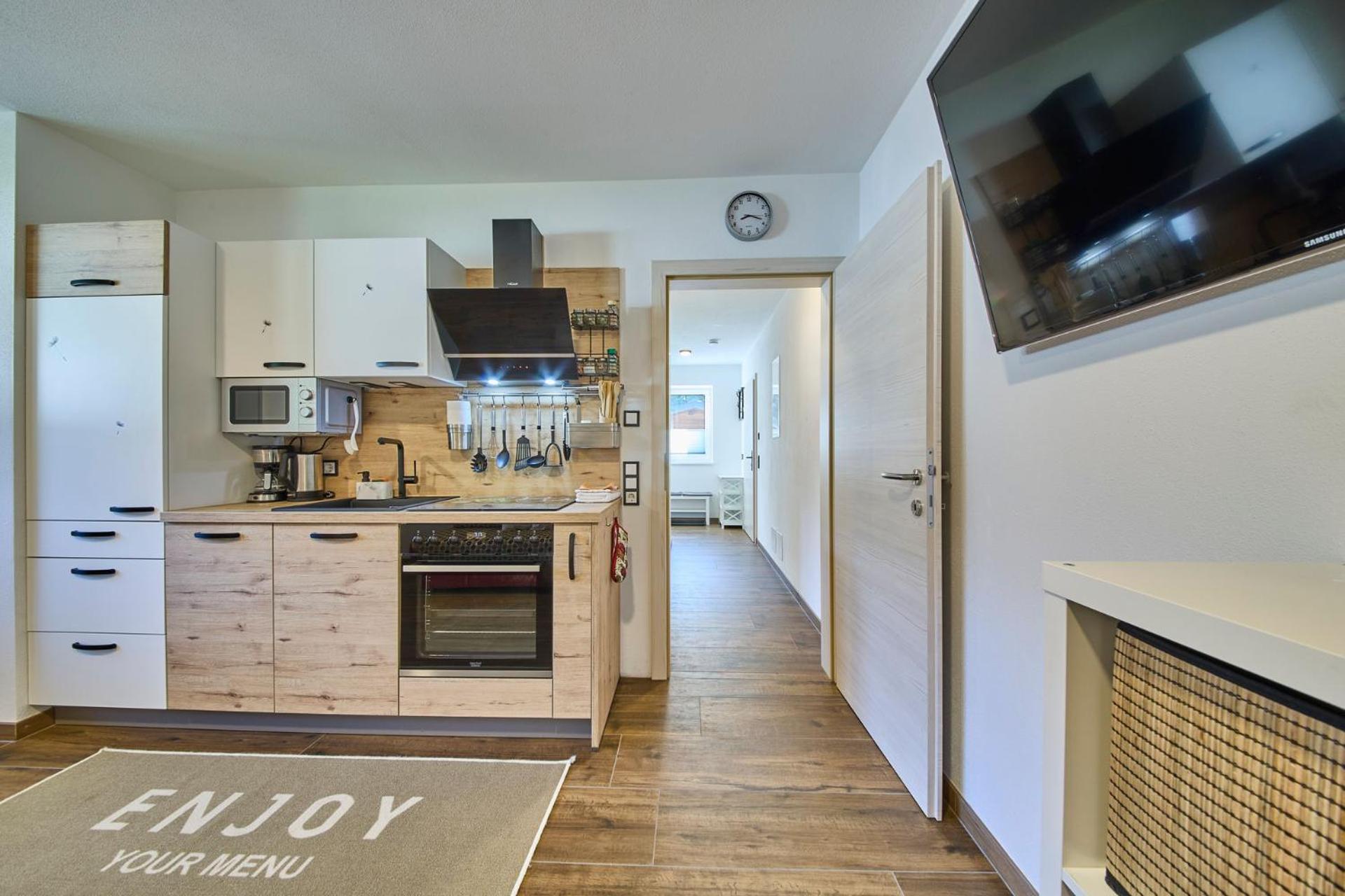 Haus Joan - *